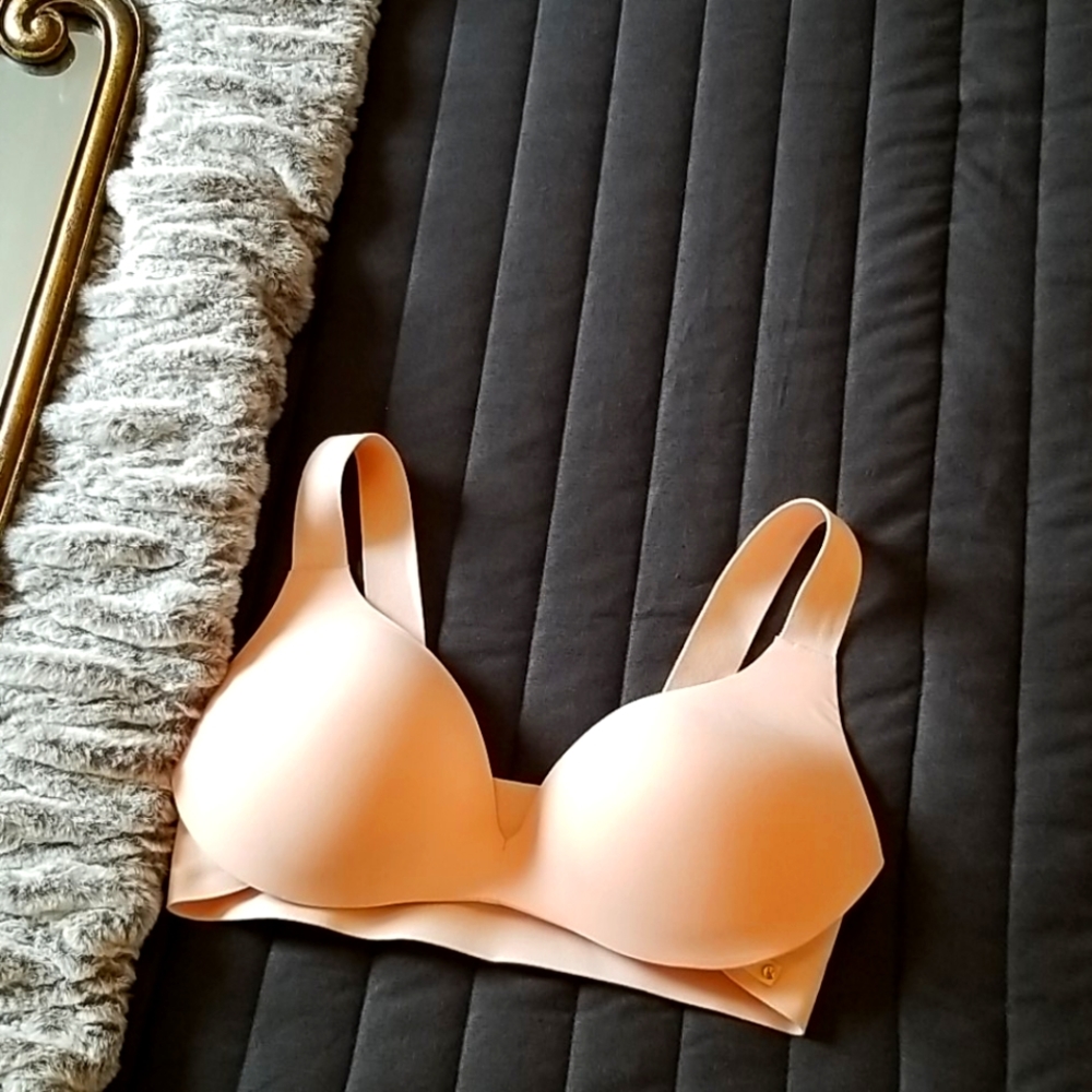 Victoria's Secret padded no wire bra